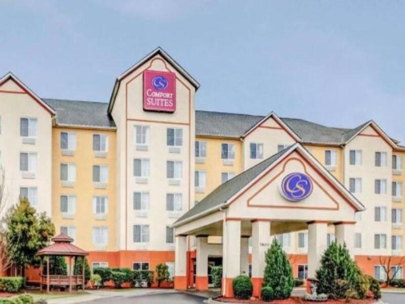 Hotel Comfort Mills Concord